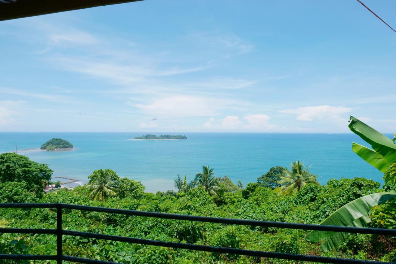 The View Padang, Amazing View, 8 Mins Mentawai Fast Ferry, Cold Beer,Close To Restaurants Padang (Sumatra) Buitenkant foto