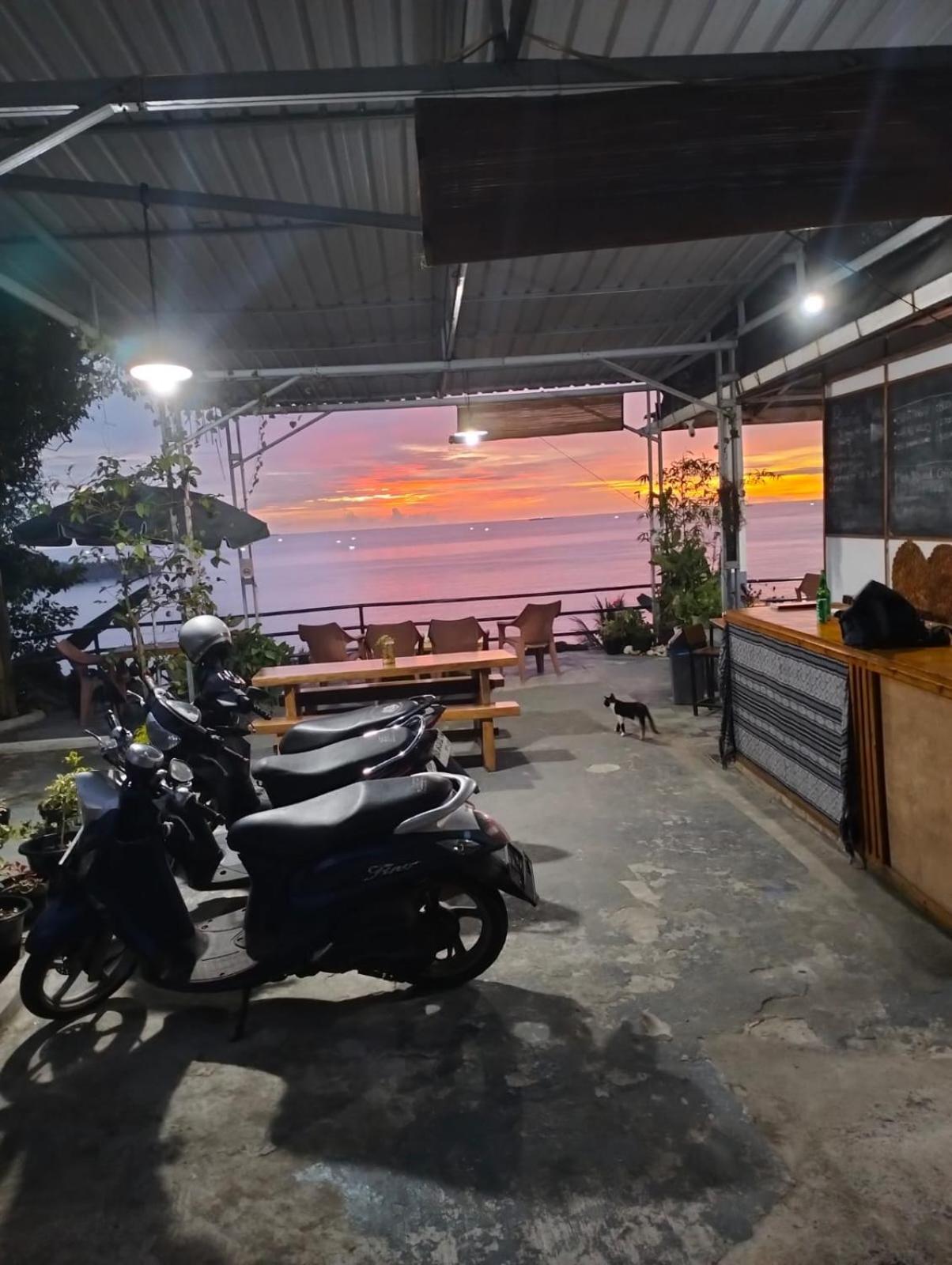 The View Padang, Amazing View, 8 Mins Mentawai Fast Ferry, Cold Beer,Close To Restaurants Padang (Sumatra) Buitenkant foto